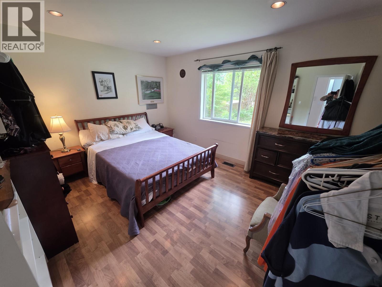 4932 Graham Avenue Property Photo 10