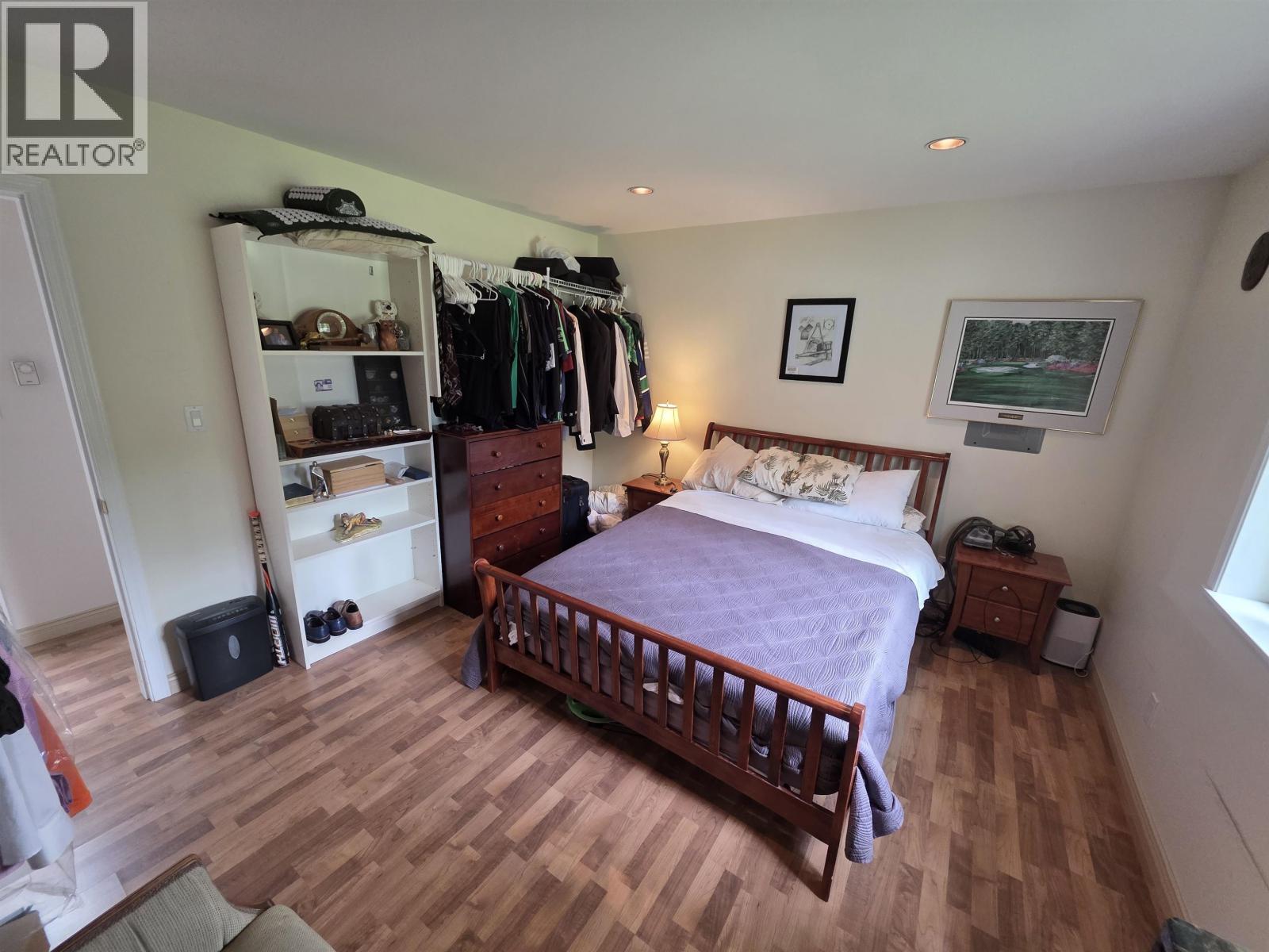 4932 Graham Avenue Property Photo 11
