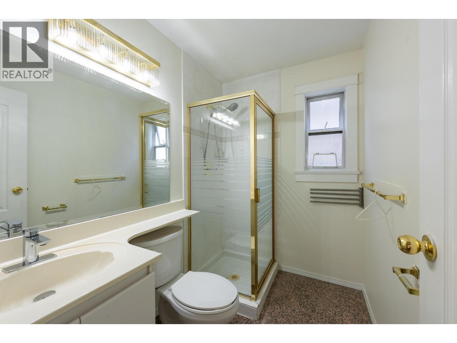 6775 Culloden Street Property Photo 8