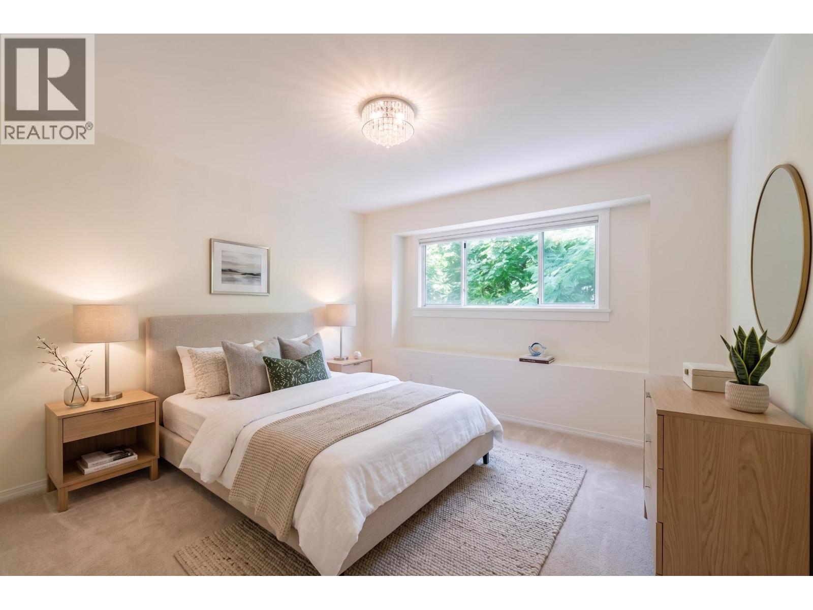 6775 Culloden Street Property Photo 10