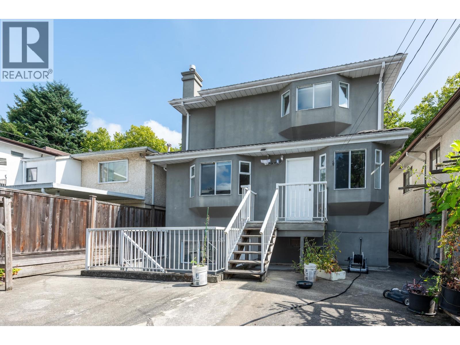 6775 Culloden Street Property Photo 13