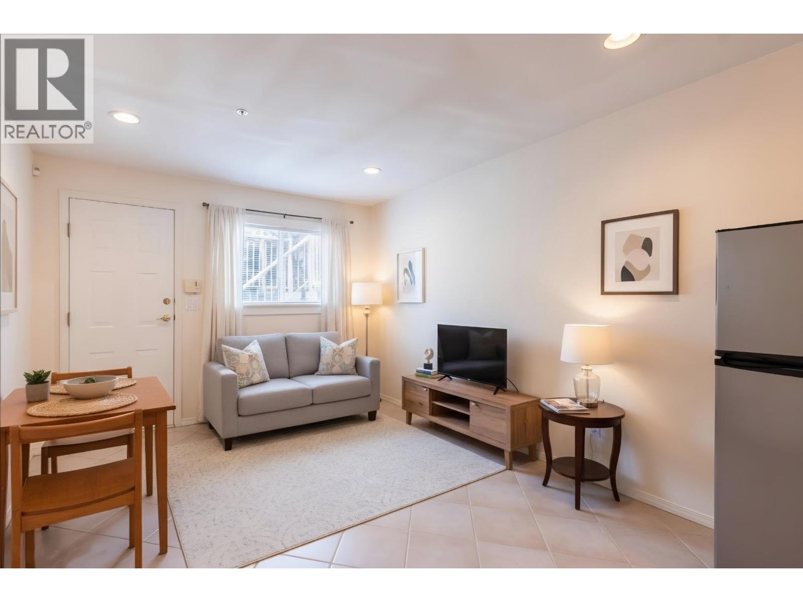6775 Culloden Street Property Photo 14