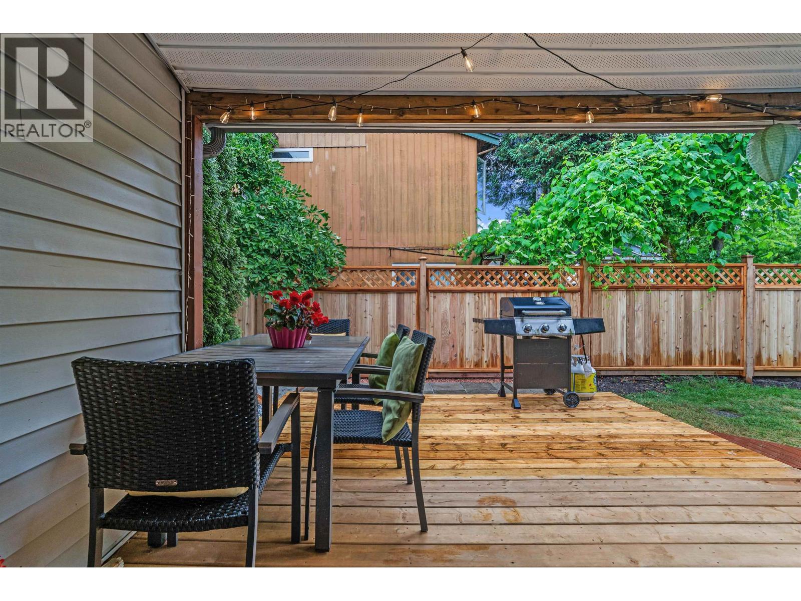886 Pinebrook Place Property Photo 12
