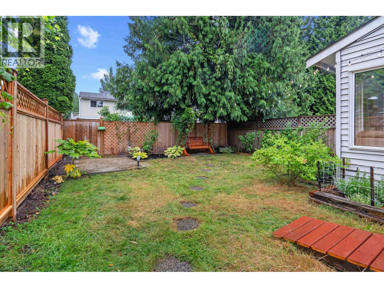 886 Pinebrook Place Property Photo 17