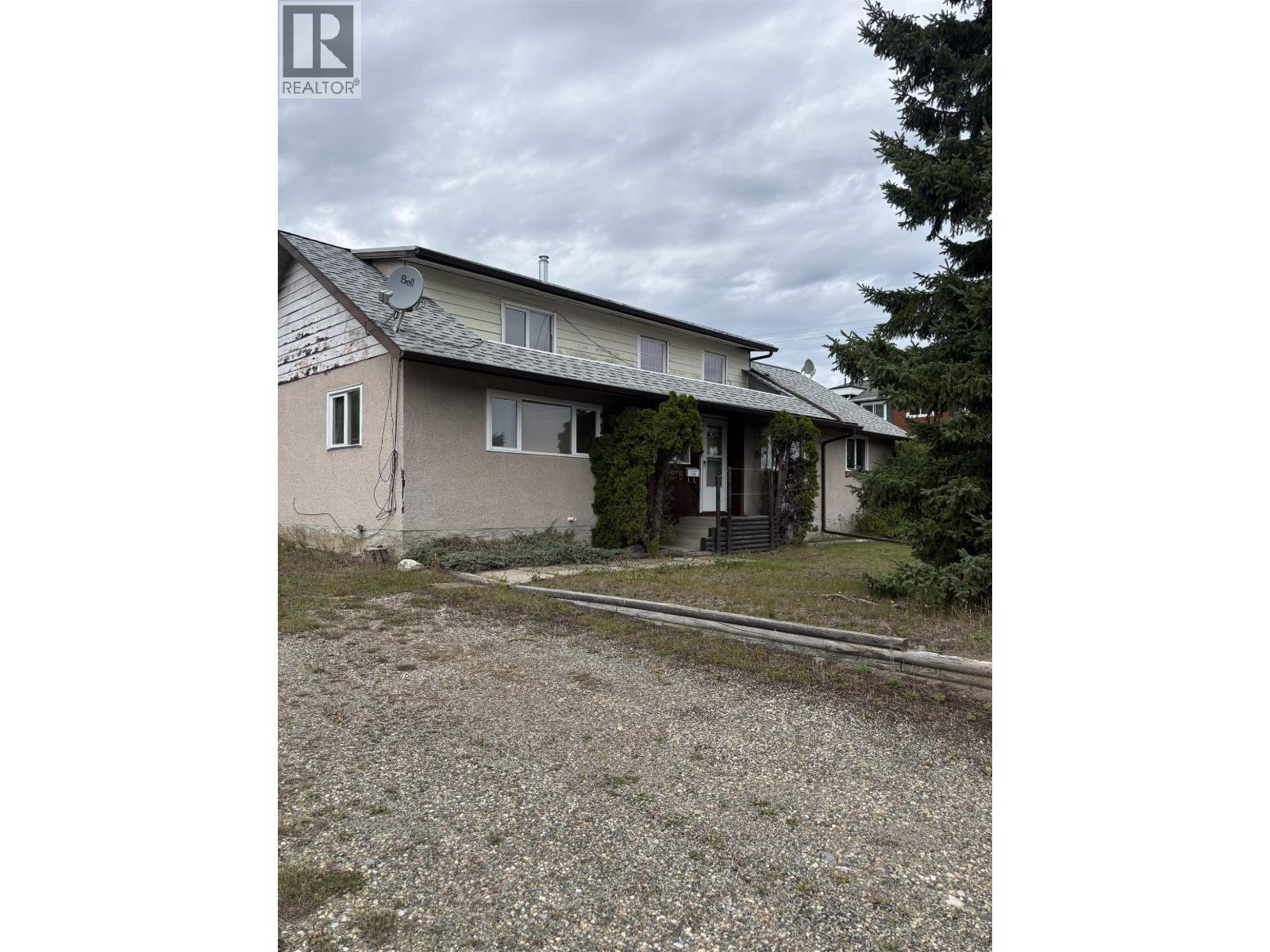 Bc 2275 Webber Crescent Property Photo 2