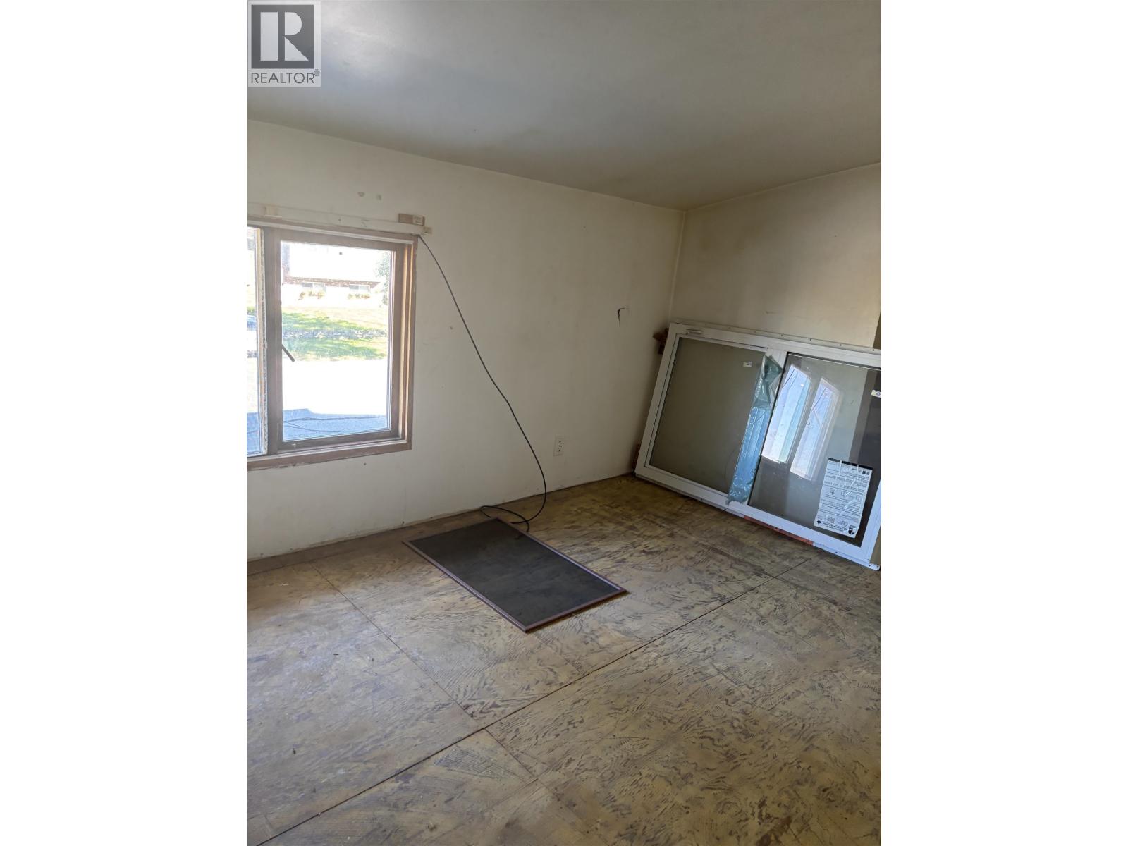 Bc 2275 Webber Crescent Property Photo 20