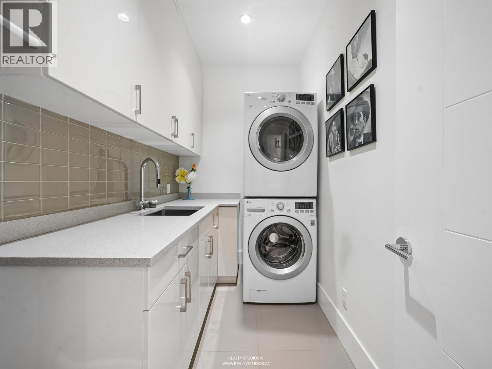 116 N Warwick Avenue Property Photo 23