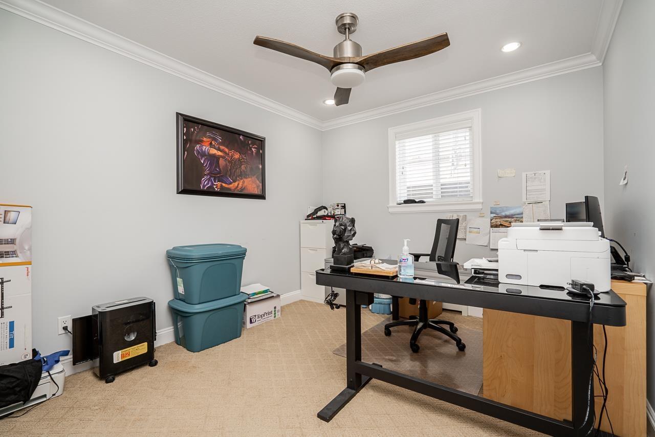 976 Parker Street Property Photo 14