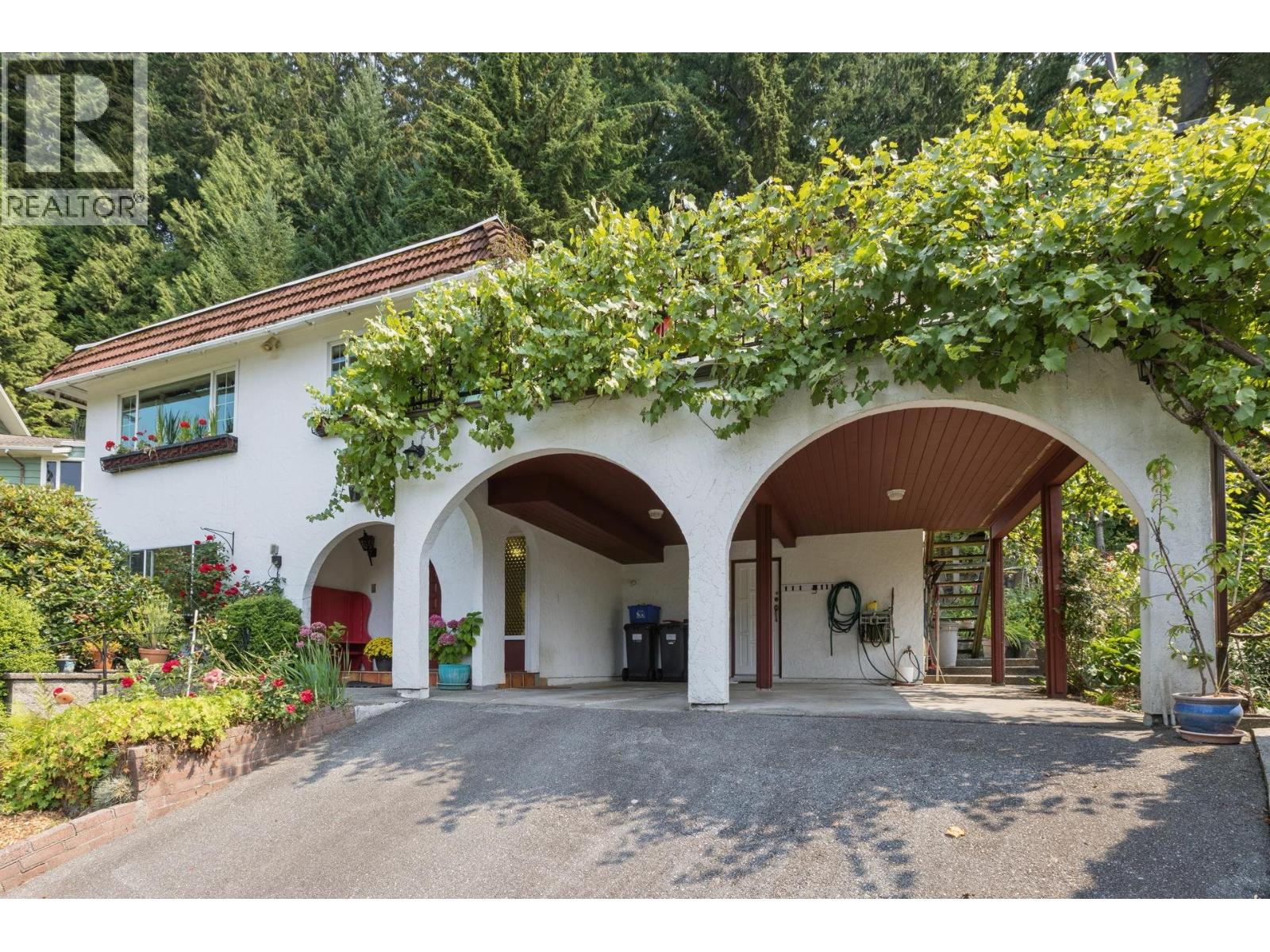 704 MAURELLE COURT