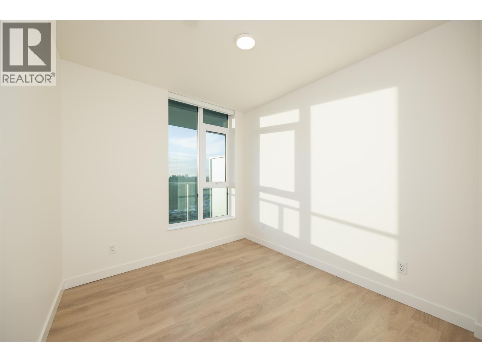 802 308 Alderson Avenue Property Photo 15