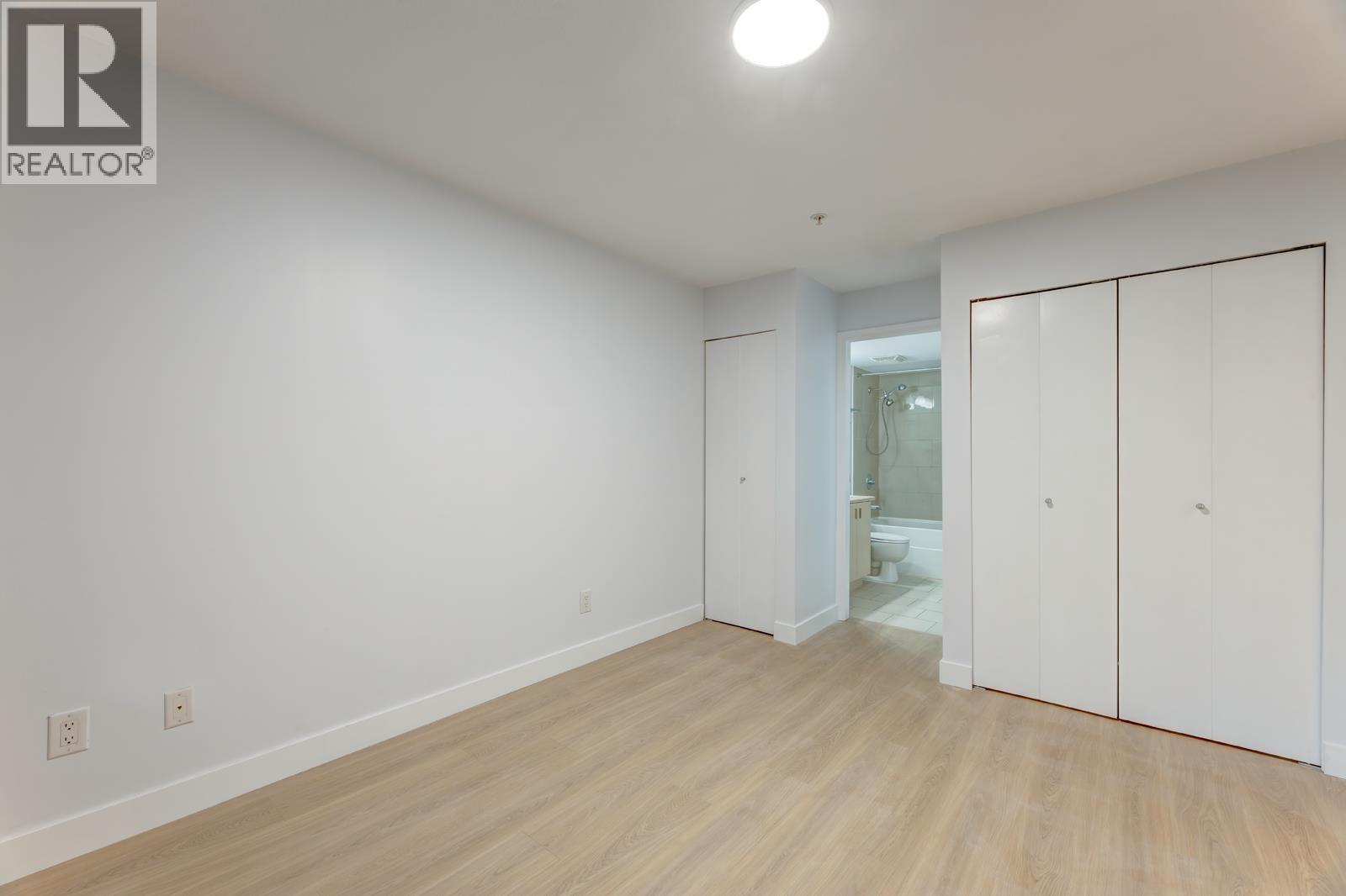 209 6888 Southpoint Drive Property Photo 18