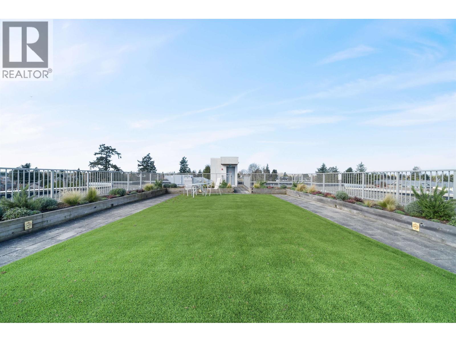 208 4815 55b Street Property Photo 1