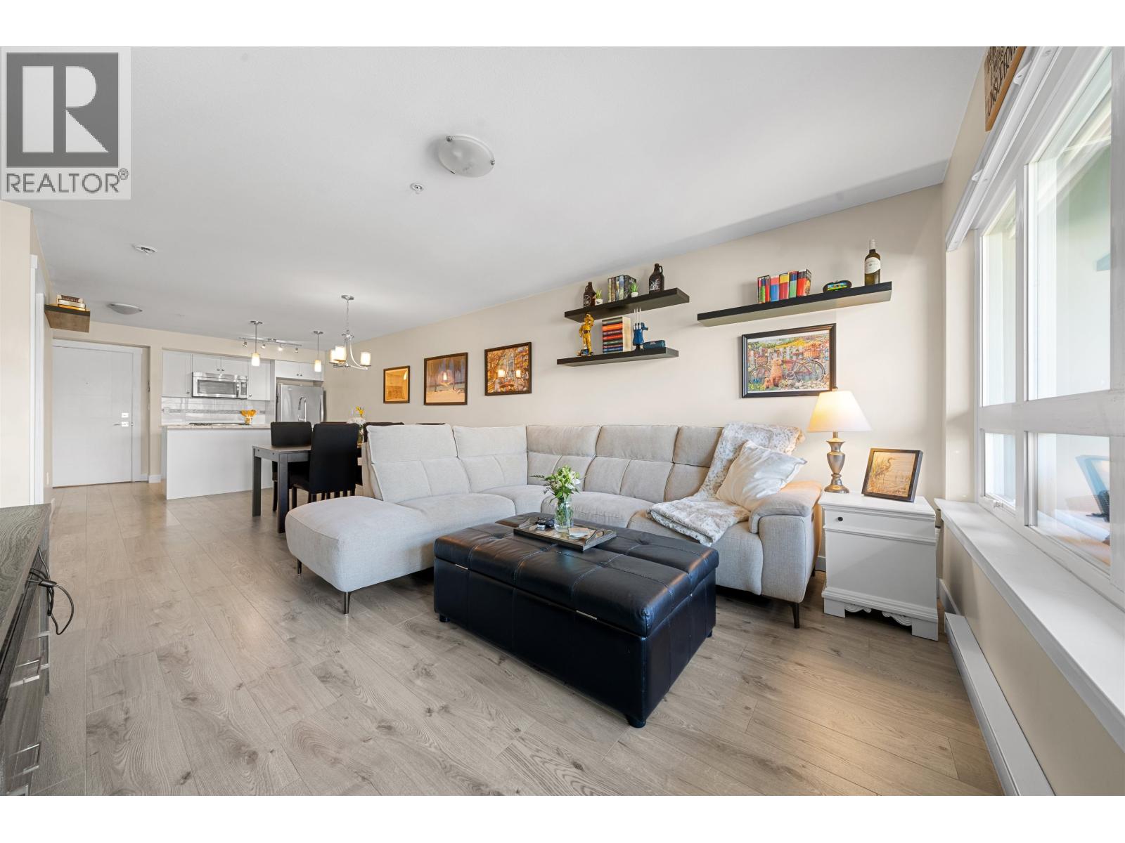 208 4815 55b Street Property Photo 1