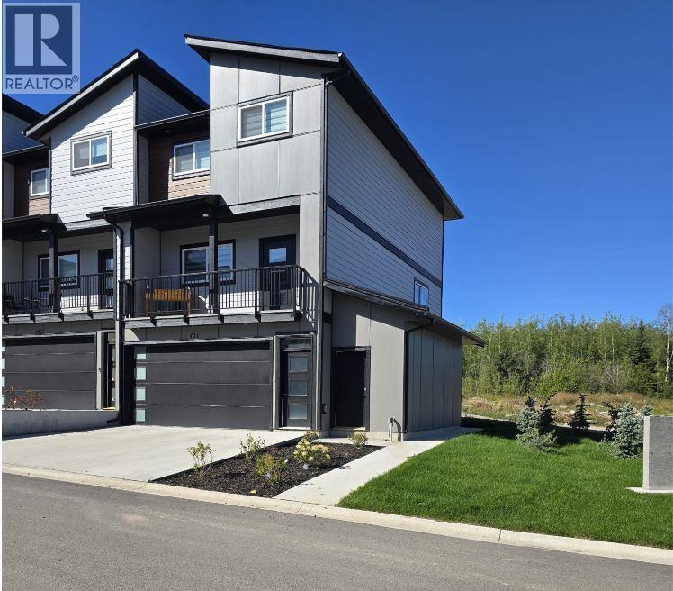 101 2395 ROWE STREET Property Photo 1