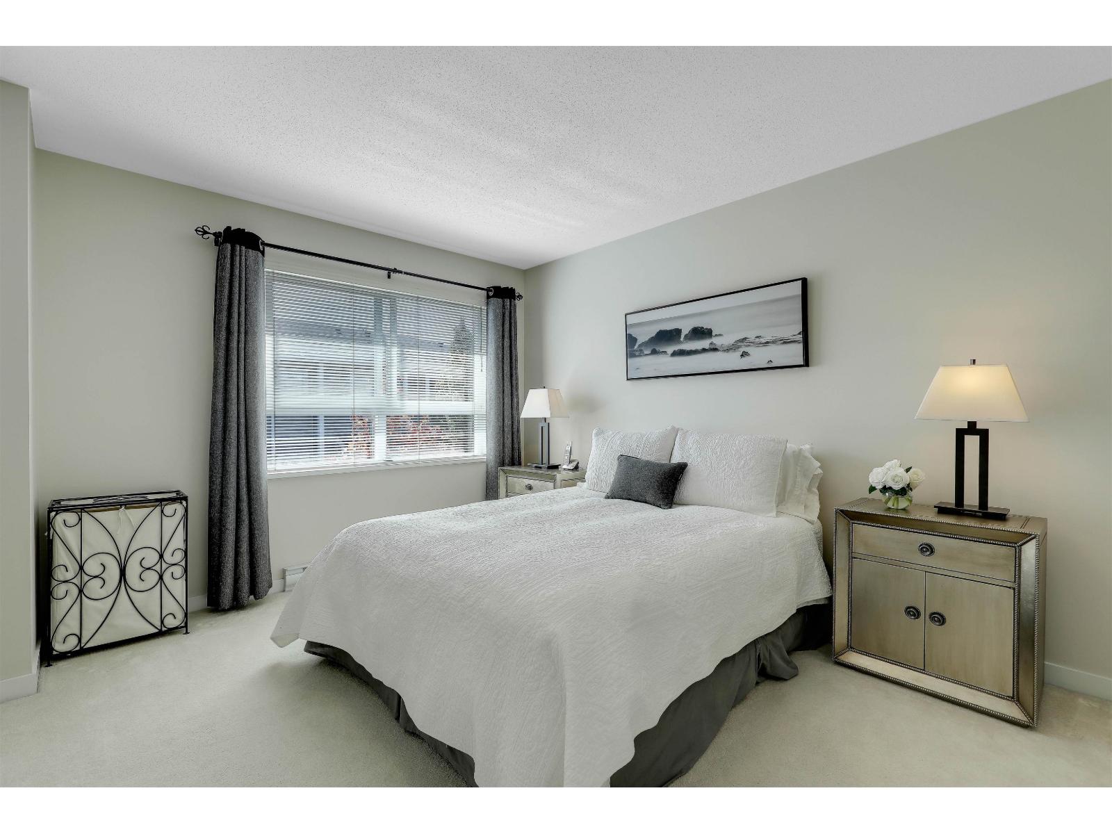 53 2729 158 Street Property Photo 18