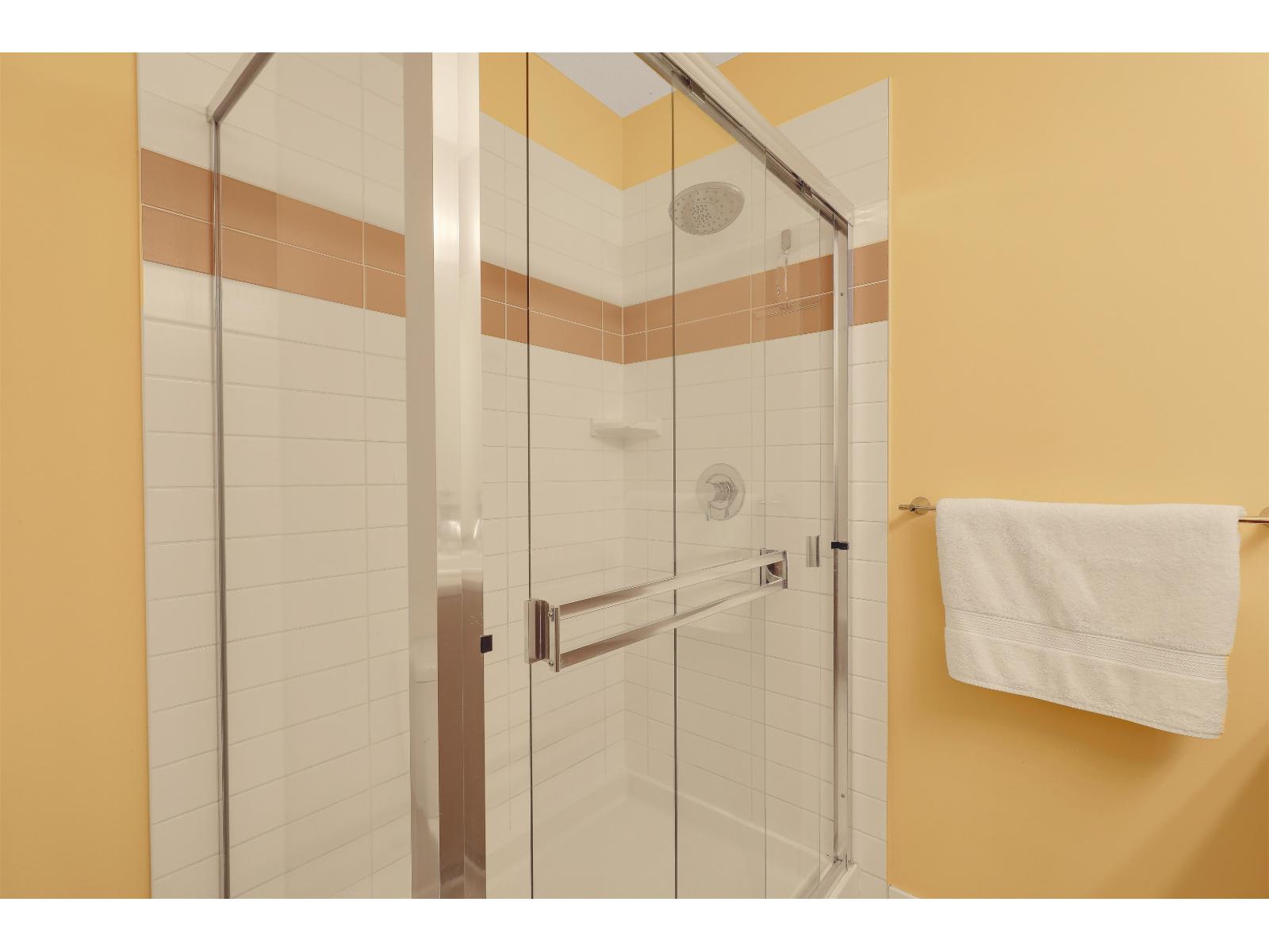 53 2729 158 Street Property Photo 24