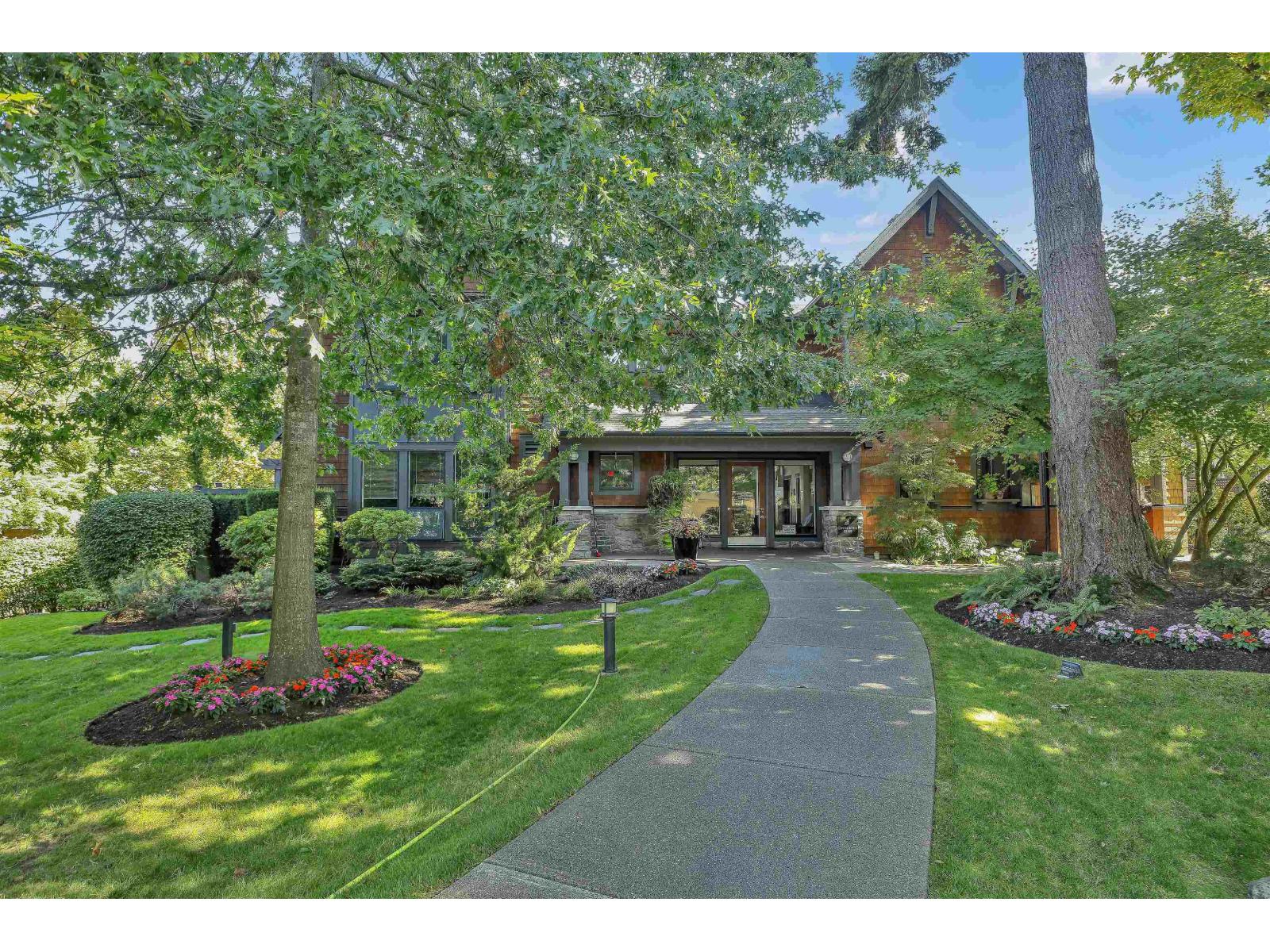 53 2729 158 Street Property Photo 28