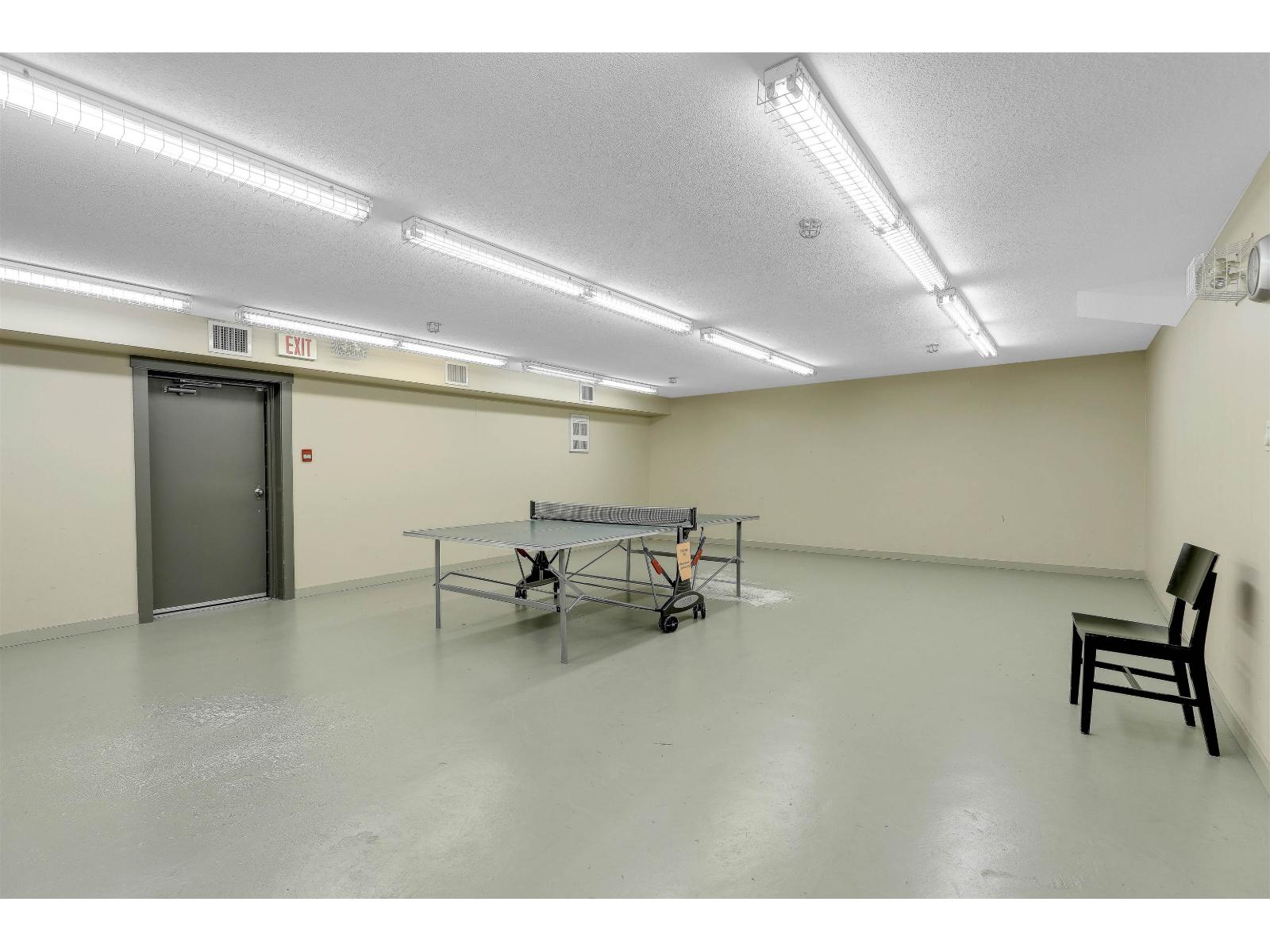 53 2729 158 Street Property Photo 36
