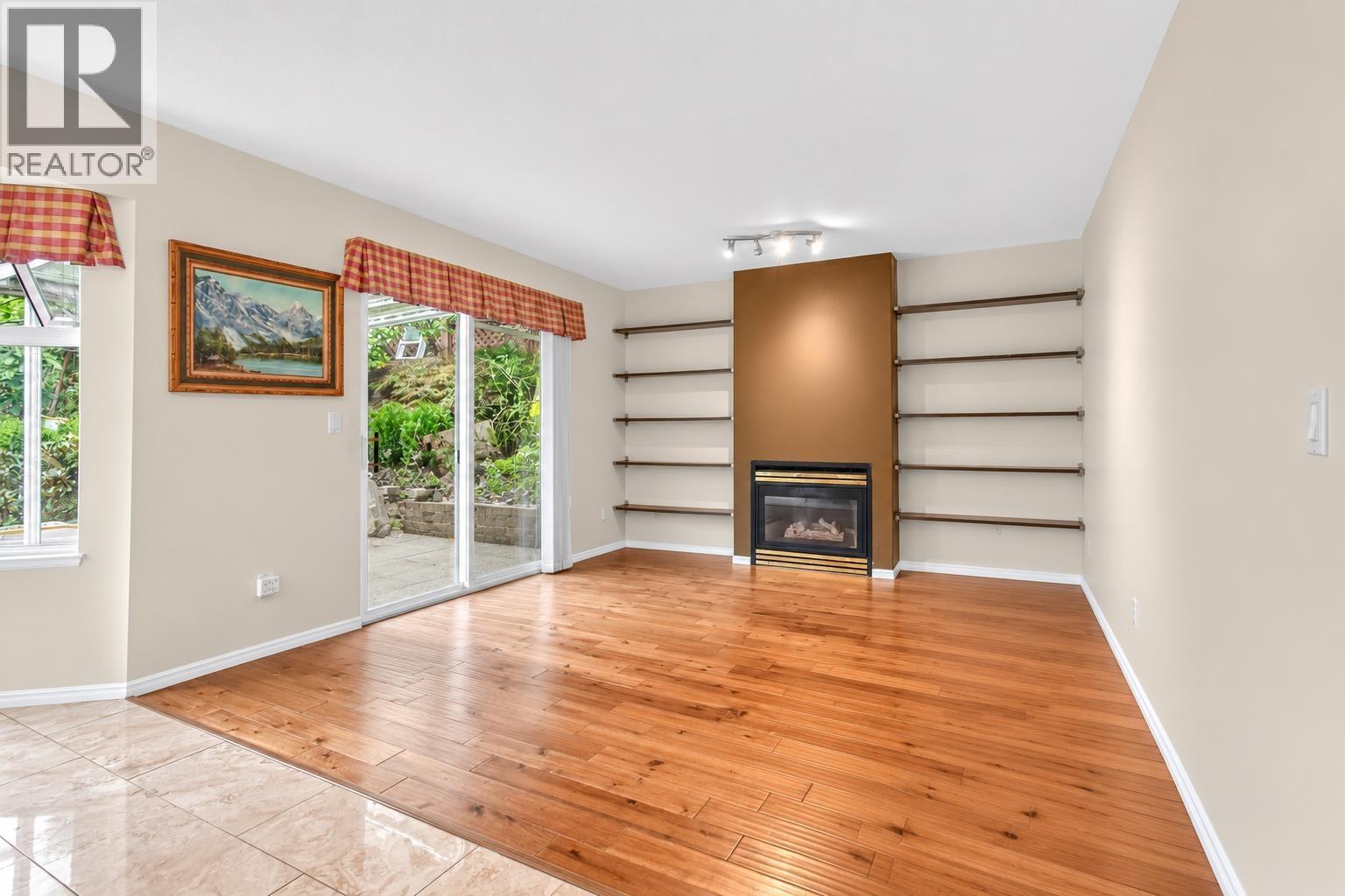 1599 Plateau Crescent Property Photo 7