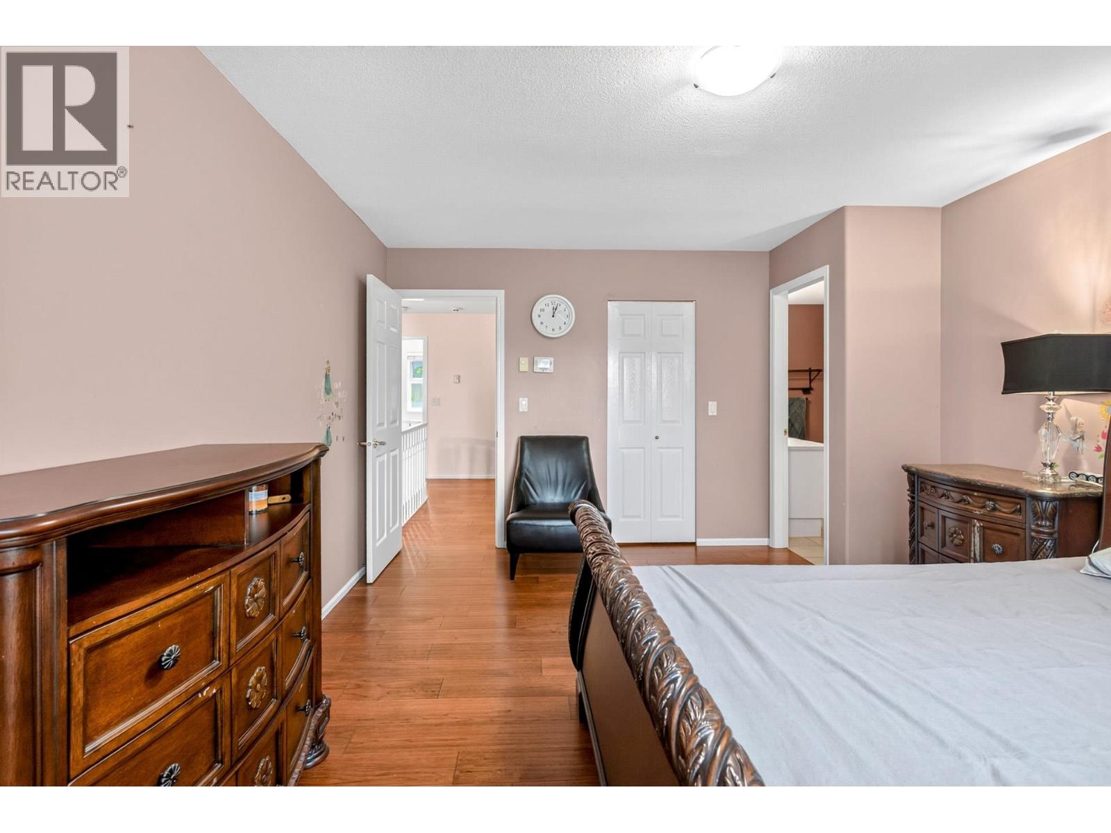 1599 Plateau Crescent Property Photo 17