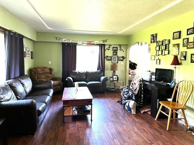 45656 Wellington Avenue Property Photo 6