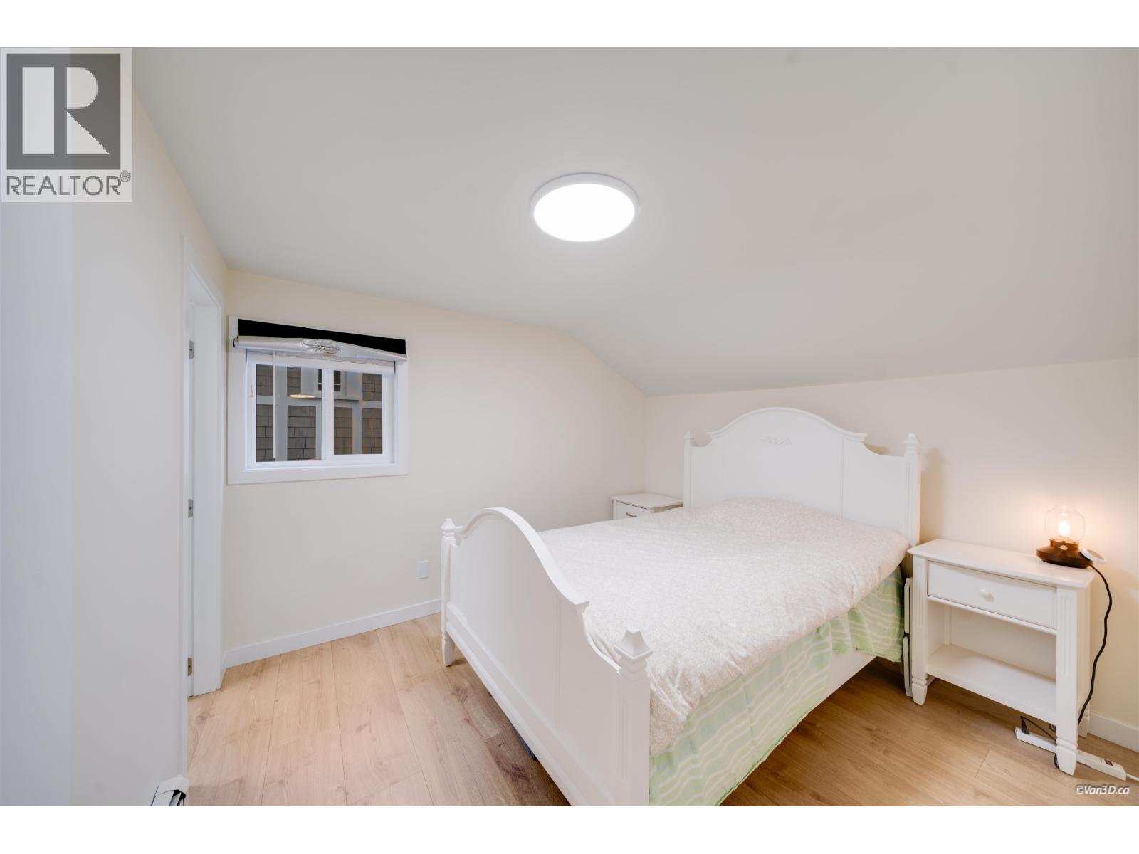 2343 W 45th Avenue Property Photo 15