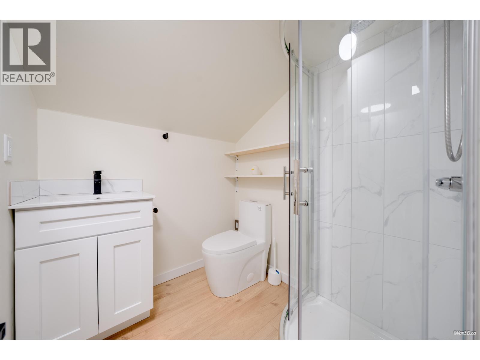 2343 W 45th Avenue Property Photo 16