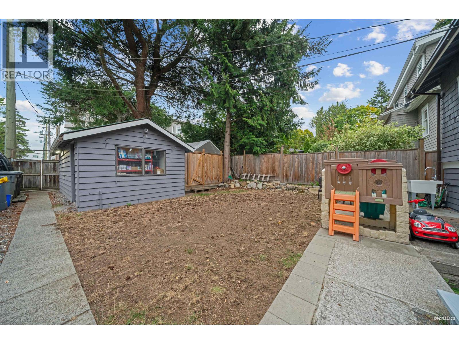 2343 W 45th Avenue Property Photo 28