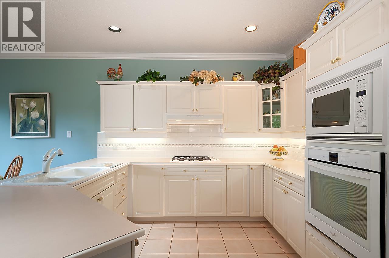 53 5531 Cornwall Drive Property Photo 12