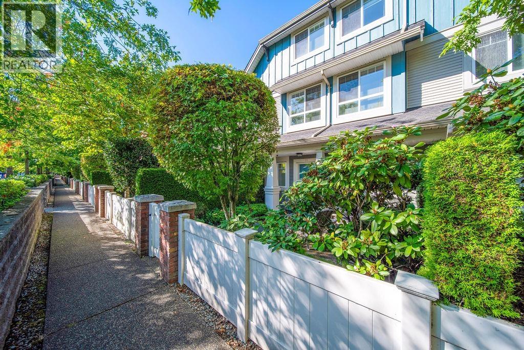 16 11393 Steveston Highway Property Photo 8