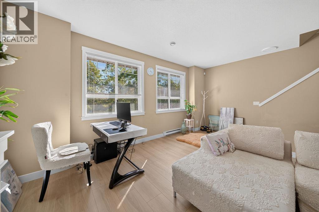 16 11393 Steveston Highway Property Photo 23