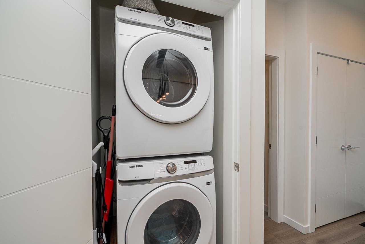 515 7920 206 Street Property Photo 23
