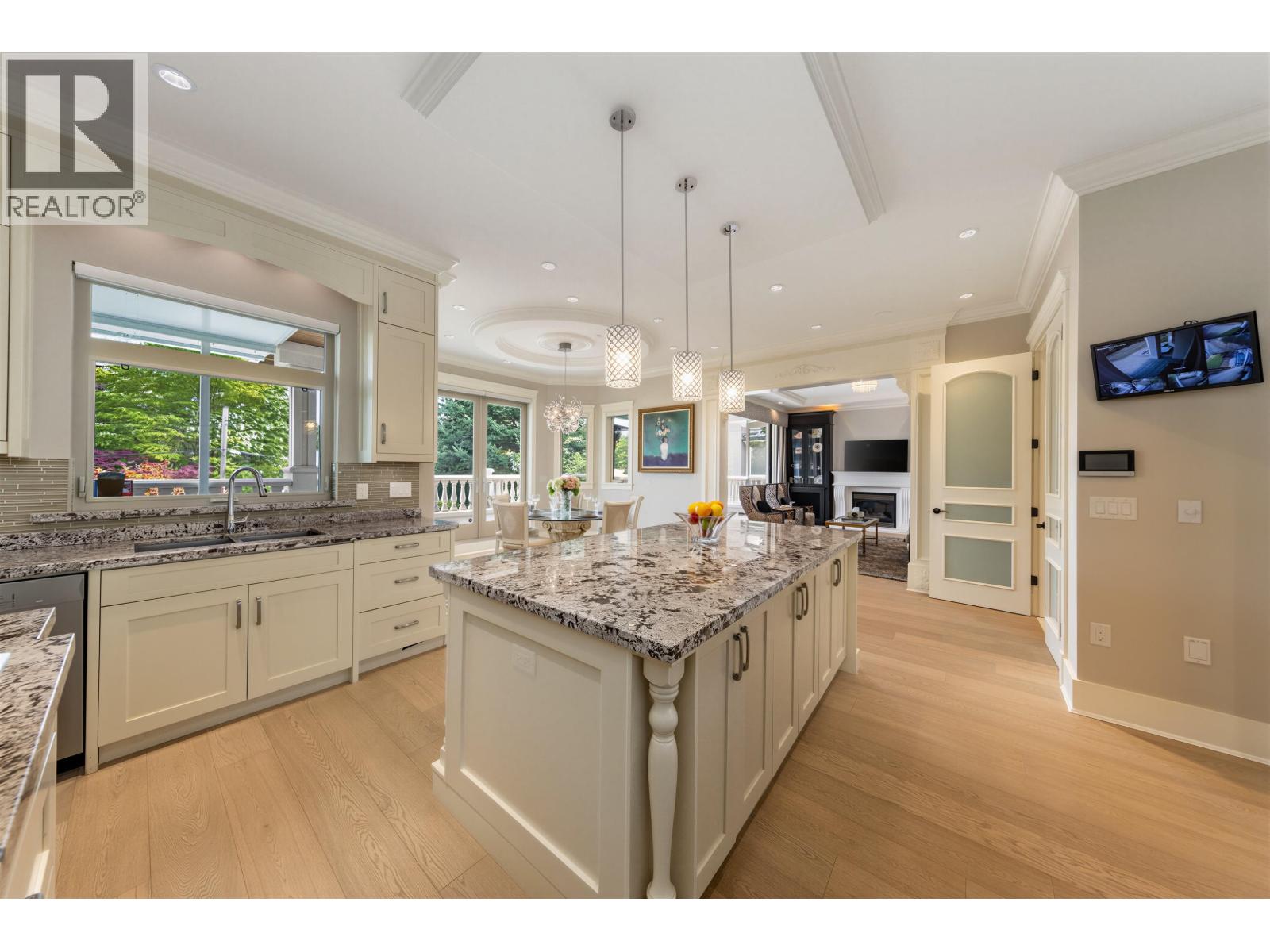 4810 Hudson Street Property Photo 14