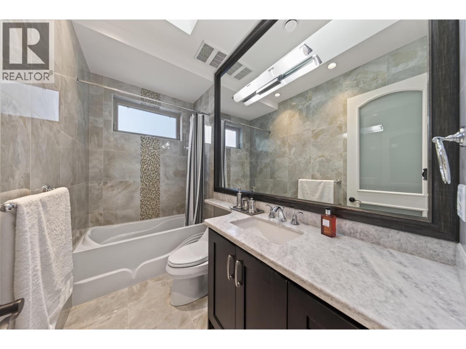 4810 Hudson Street Property Photo 26