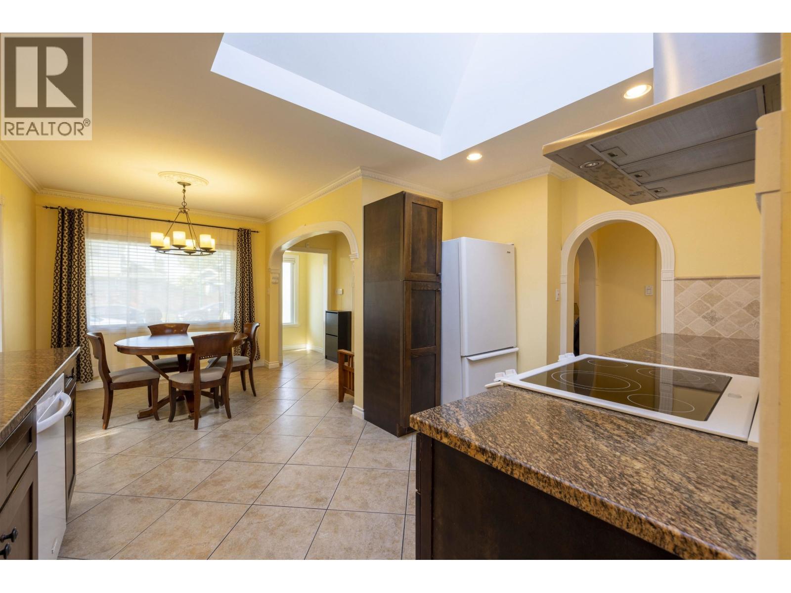 7720 7722 Graham Avenue Property Photo 3