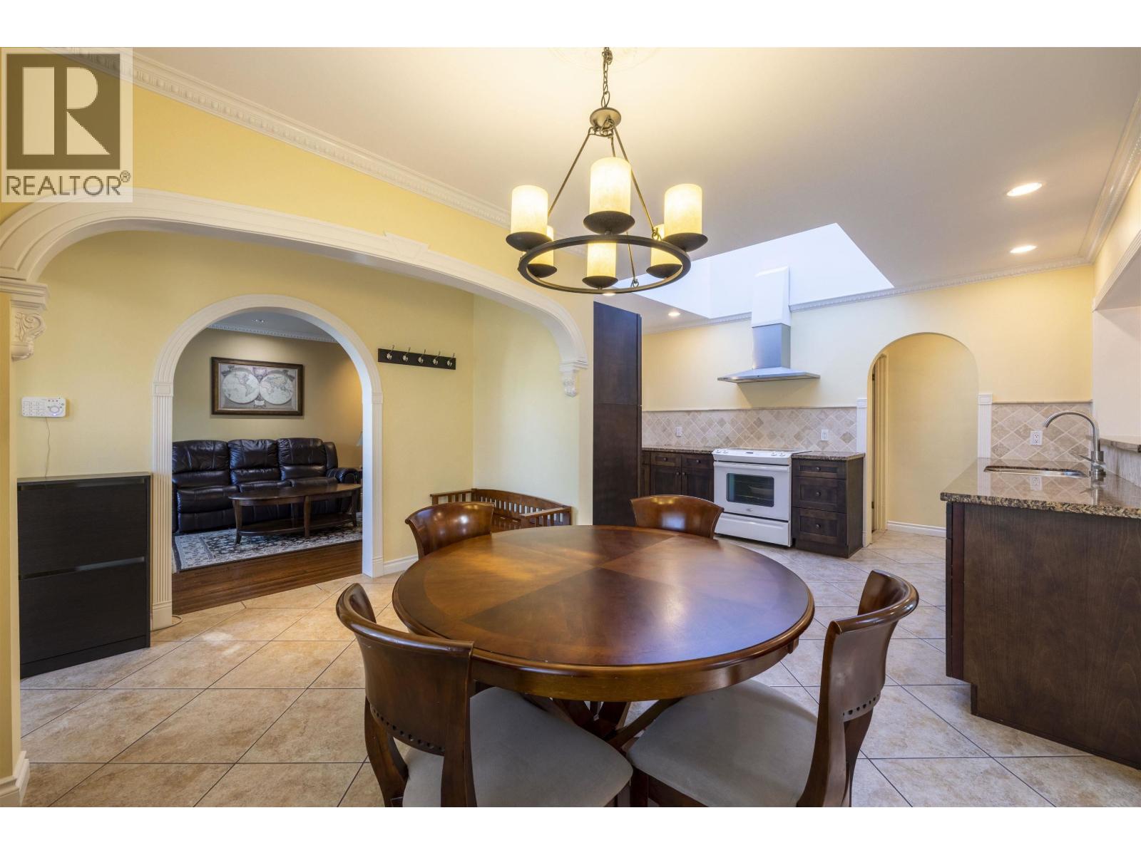 7720 7722 Graham Avenue Property Photo 4