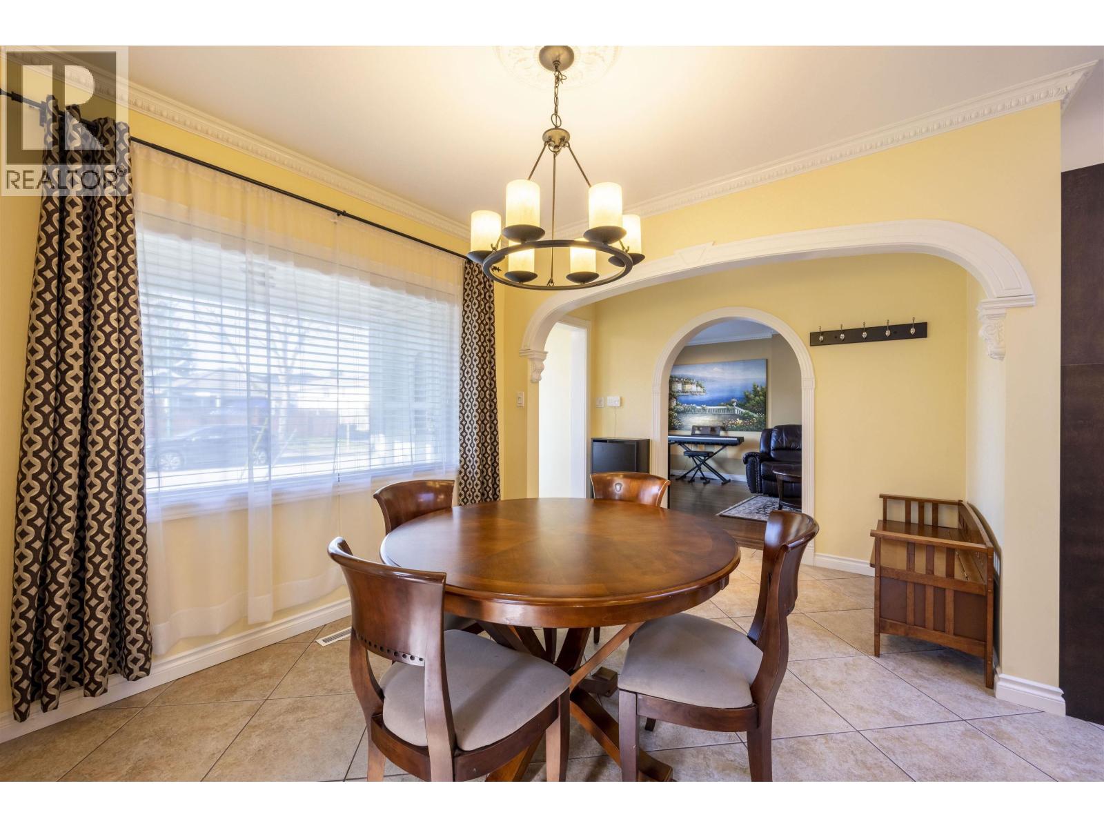 7720 7722 Graham Avenue Property Photo 7