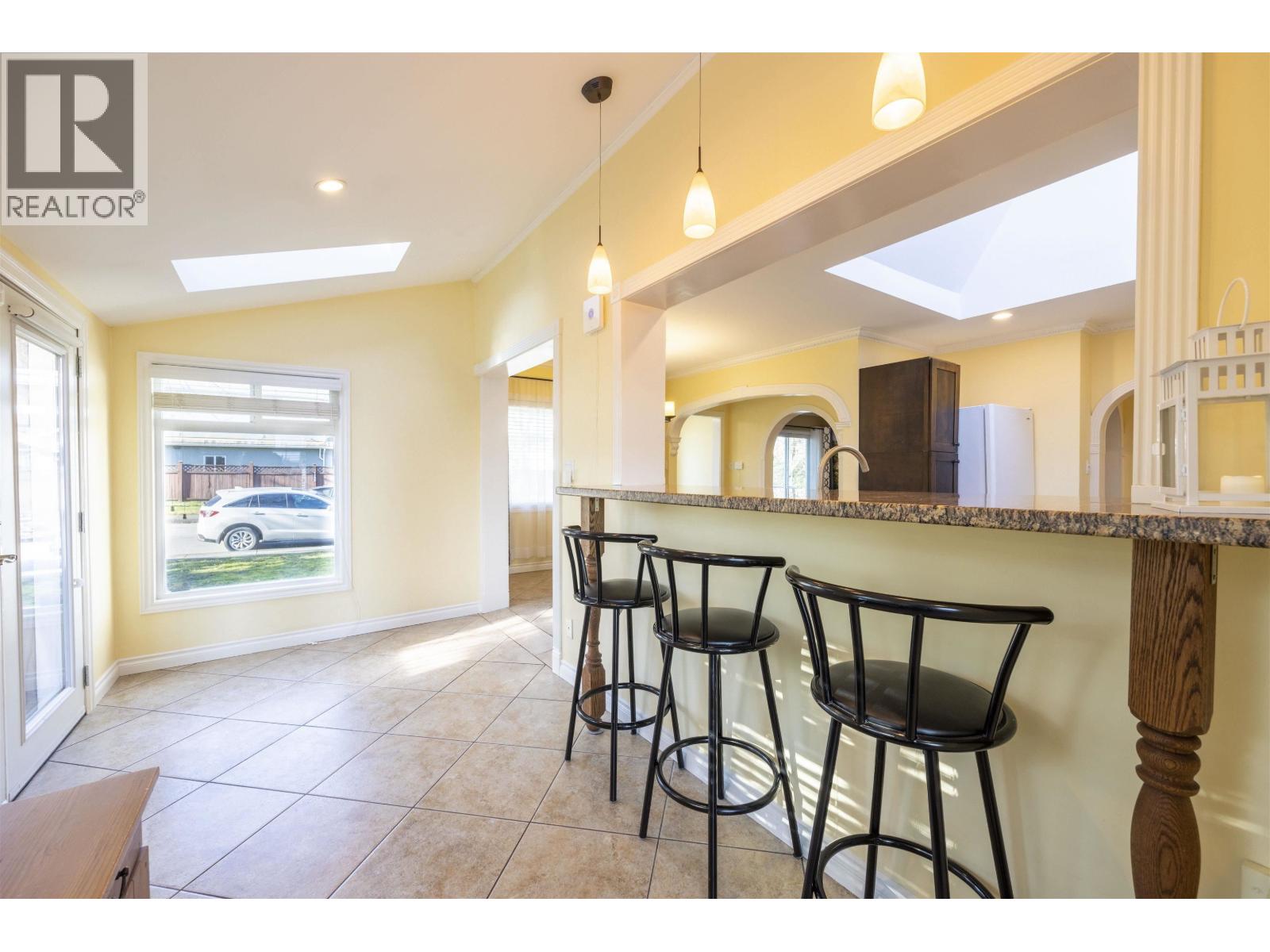 7720 7722 Graham Avenue Property Photo 13