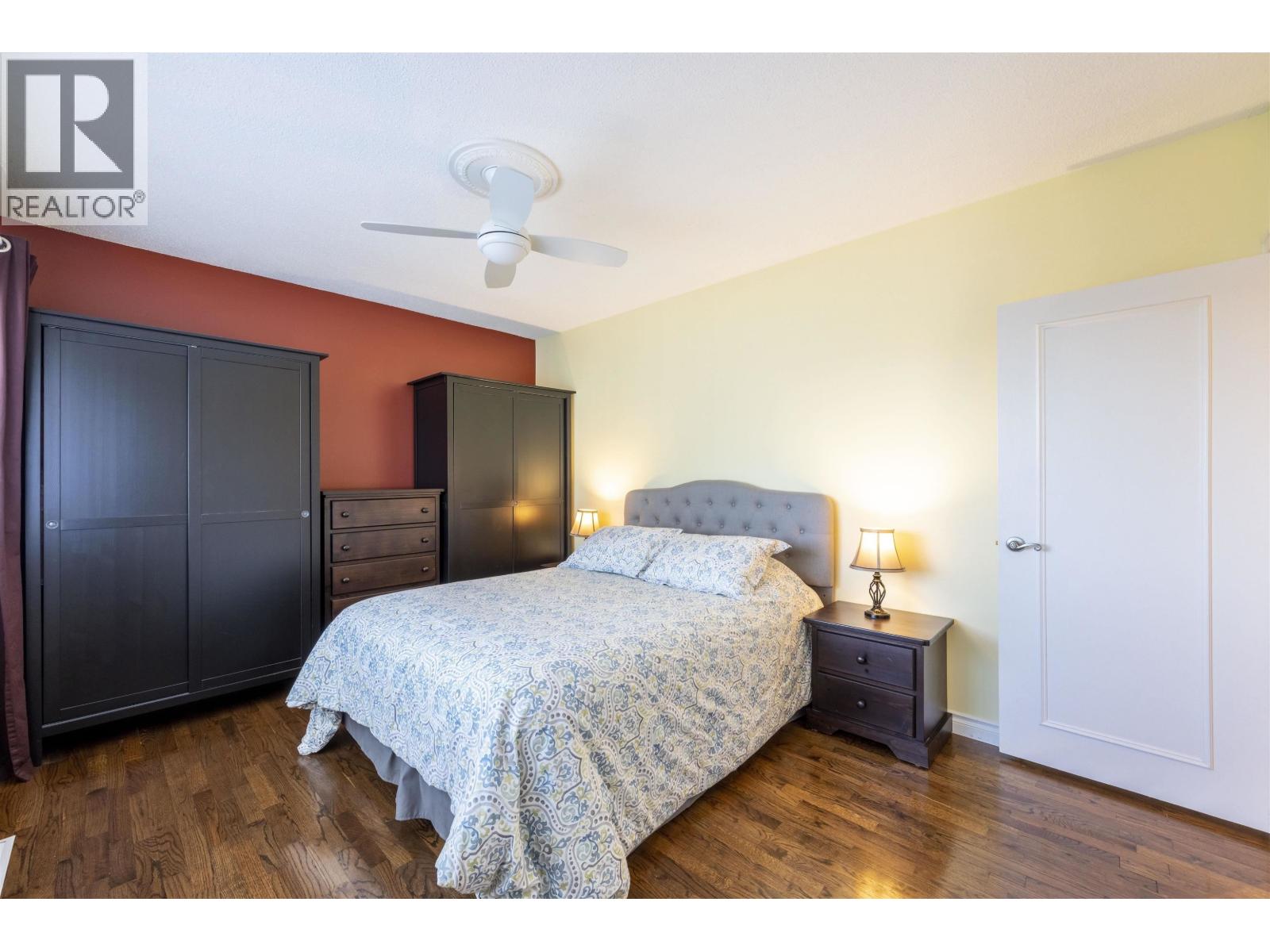 7720 7722 Graham Avenue Property Photo 17