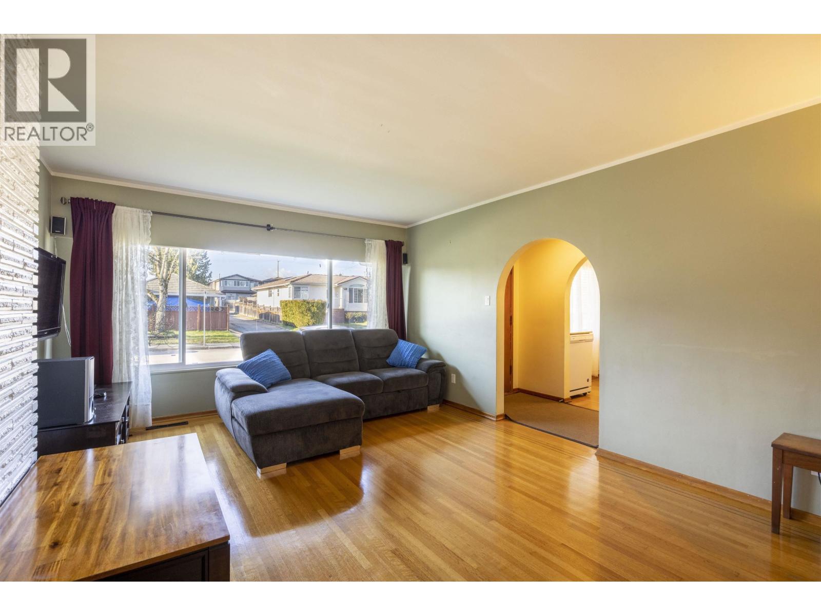 7720 7722 Graham Avenue Property Photo 25