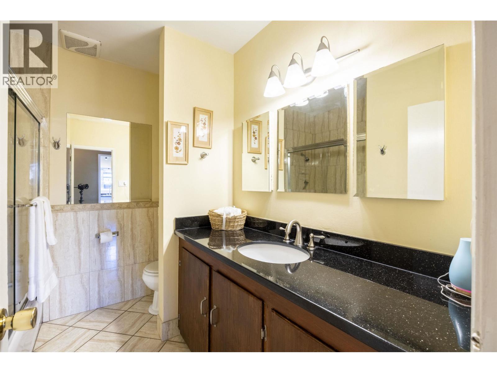 7720 7722 Graham Avenue Property Photo 33