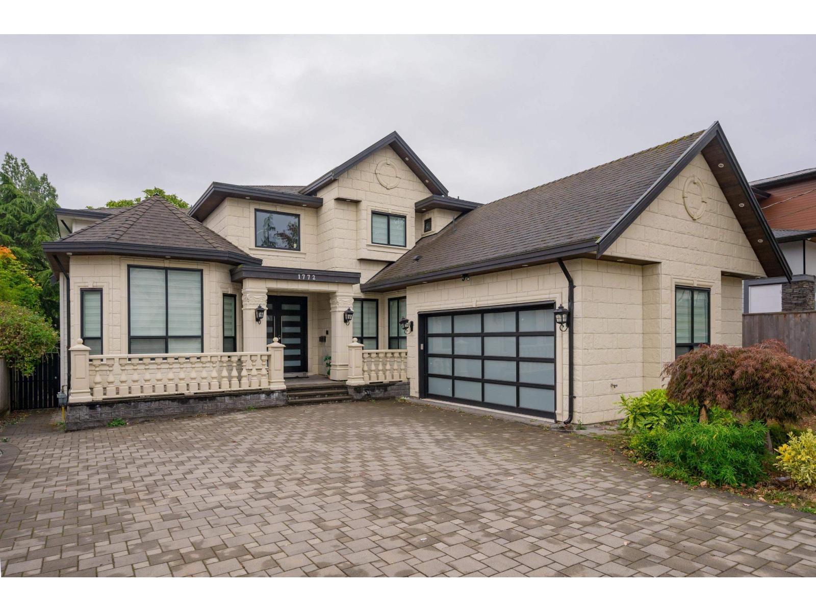 1772 156a Street Property Photo 2
