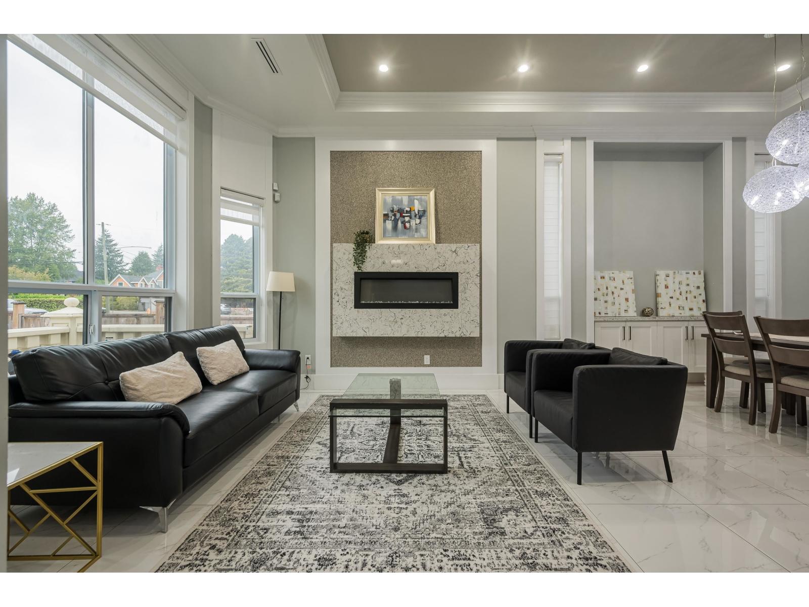 1772 156a Street Property Photo 3