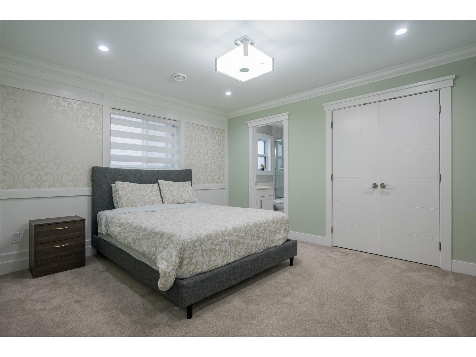 1772 156a Street Property Photo 29