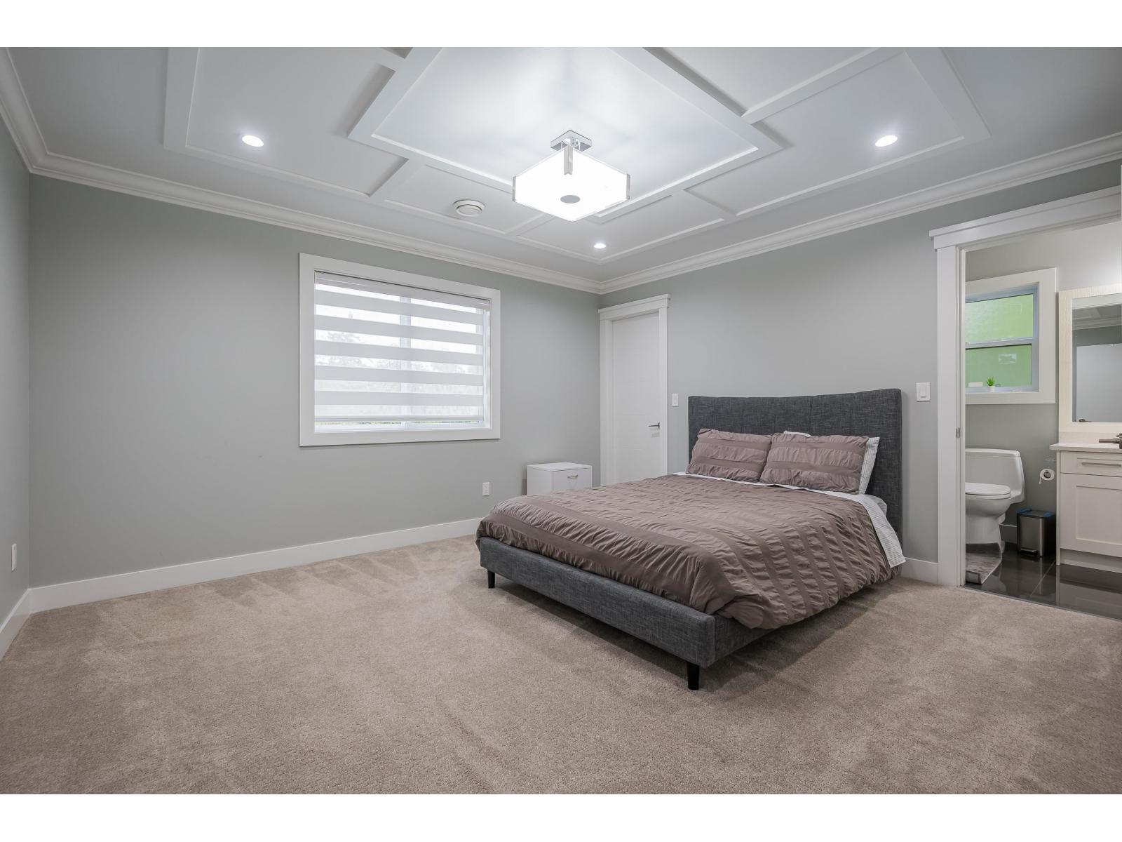 1772 156a Street Property Photo 32