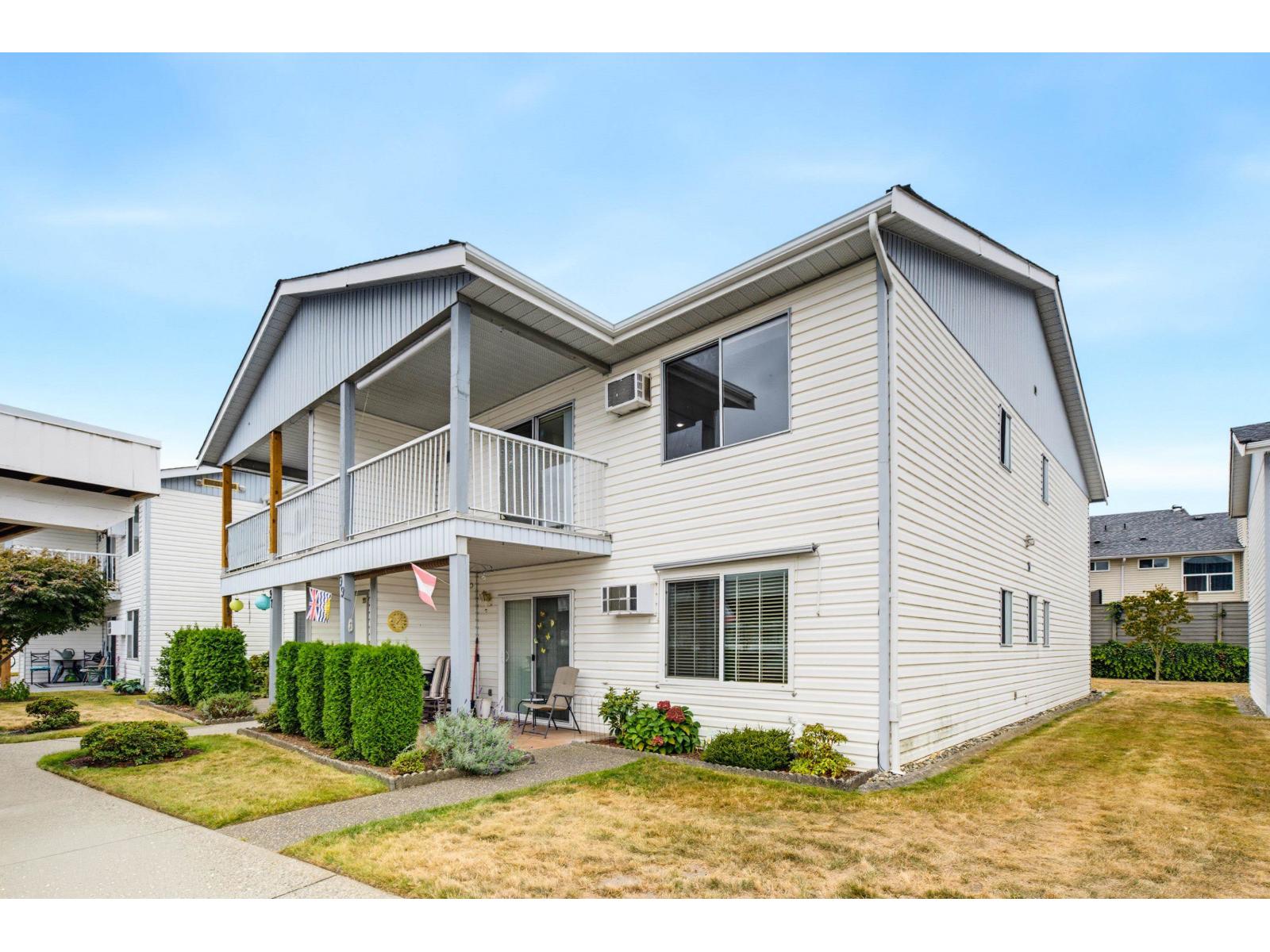 100 32691 Garibaldi Drive Property Photo 1