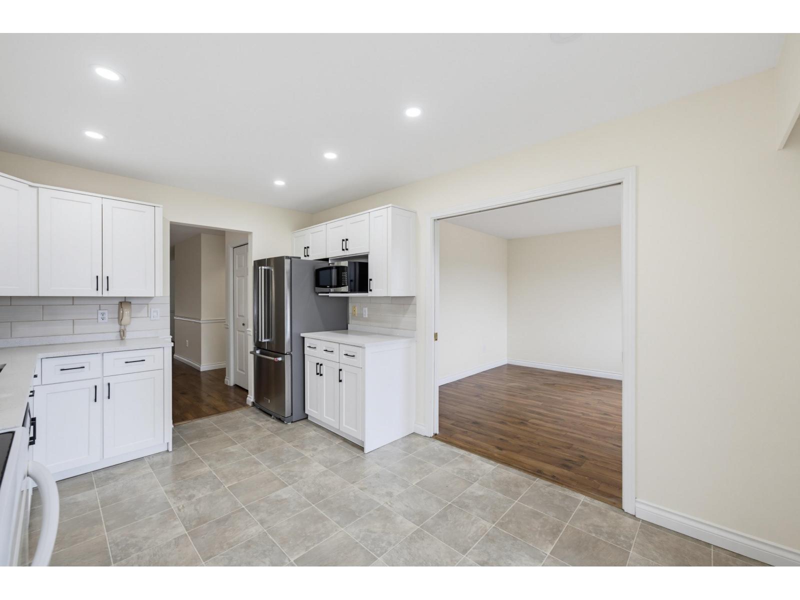 100 32691 Garibaldi Drive Property Photo 10