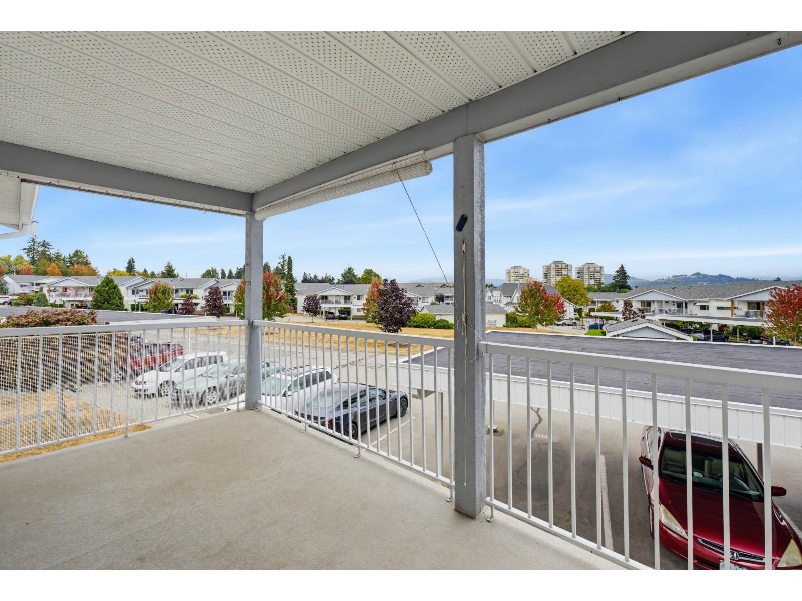 100 32691 Garibaldi Drive Property Photo 14