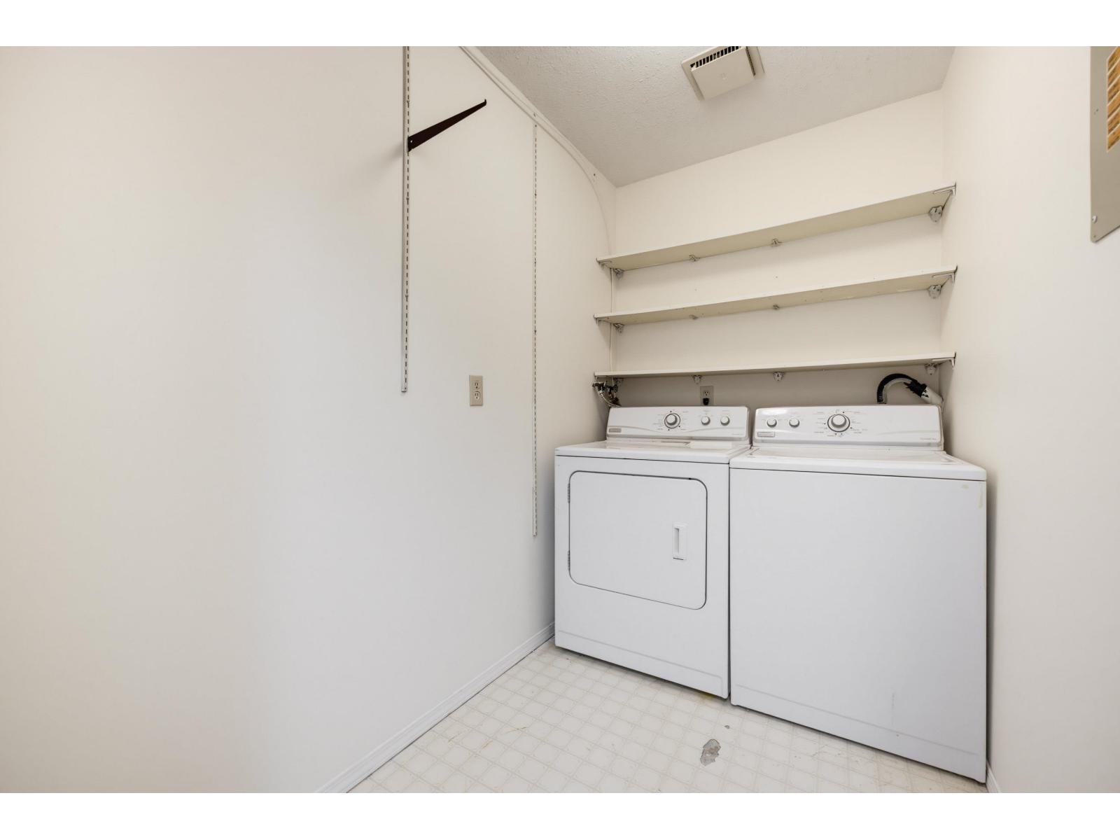 100 32691 Garibaldi Drive Property Photo 21