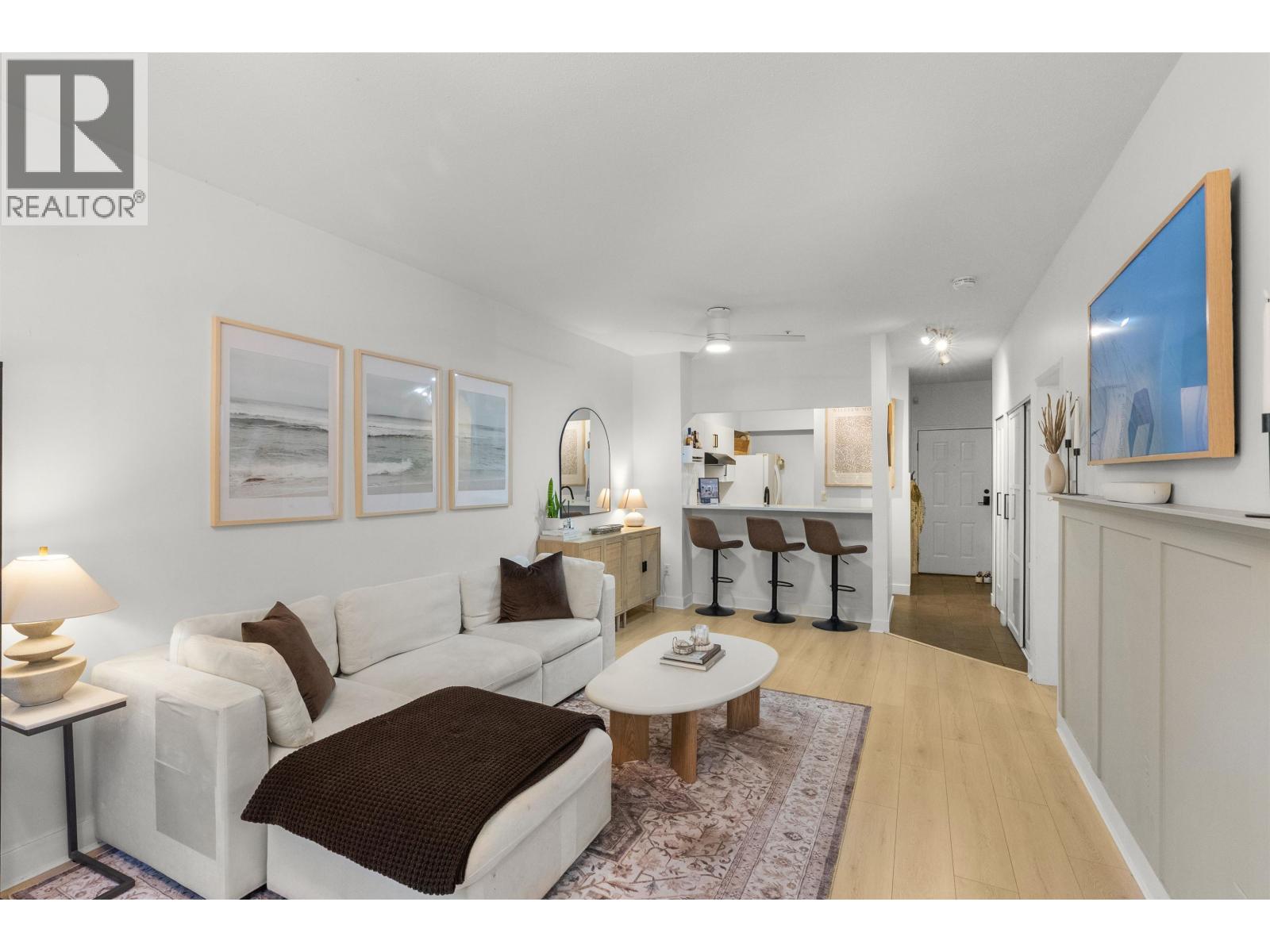 109 1369 56 Street Property Photo 2